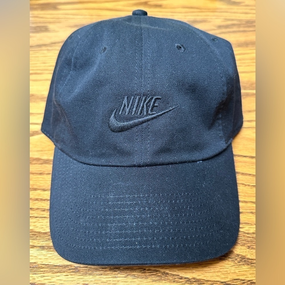 Nike Futura Heritage 2.0 Men’s Black/Black Strapback Hat